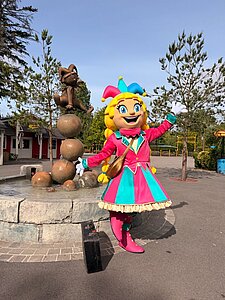 Maggie fait son entrée au Parc Bagatelle ! 