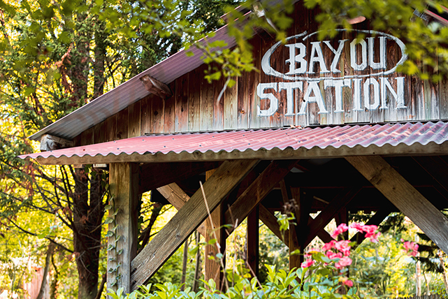 Photo d'une des 3 gares du Petit Train, la Bayou Station